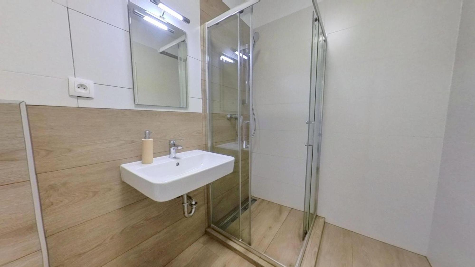Air-Conditioned 2 Room Apartment, With Terrace, Rovinka, 302 מראה חיצוני תמונה